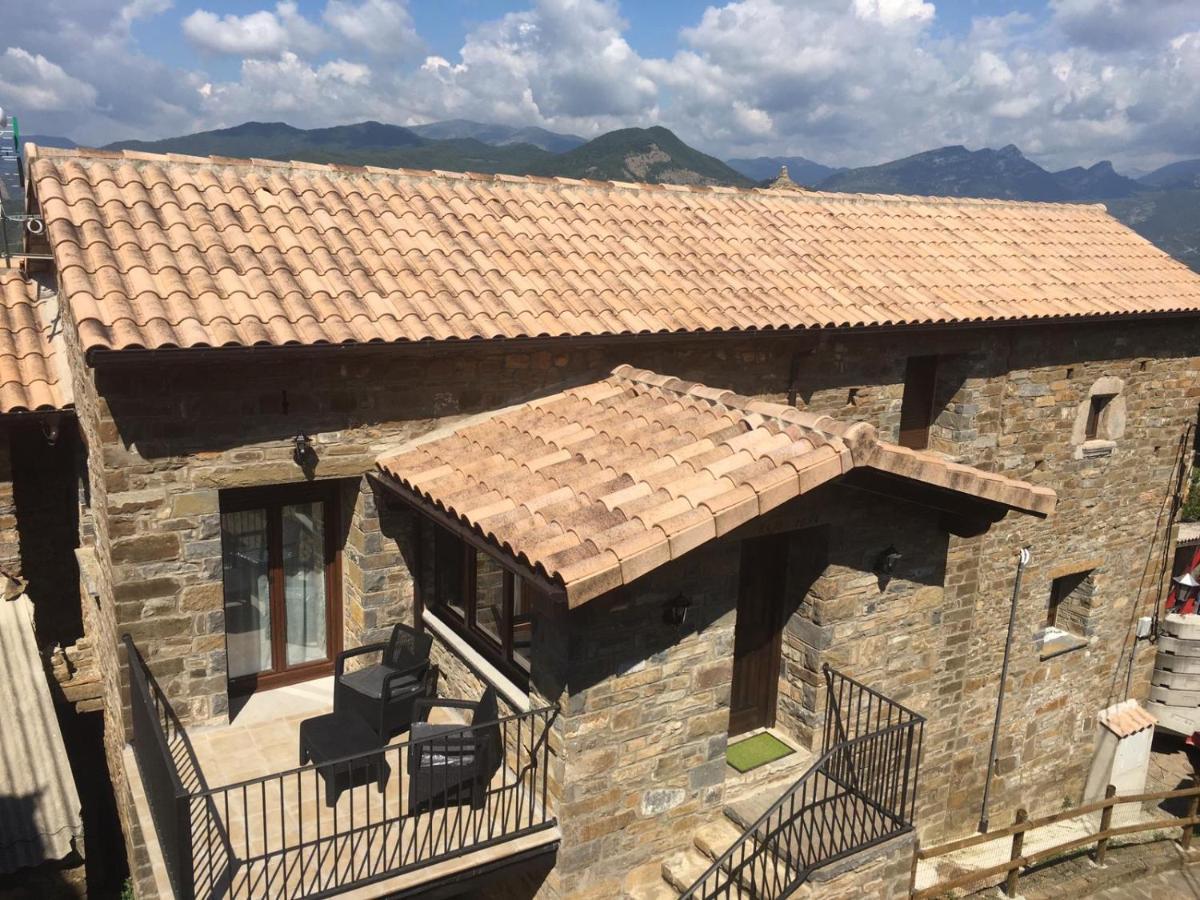 Apartamentos Bajo Pena Apartamentos Sanlorien El Pueyo de Araguás Exterior foto